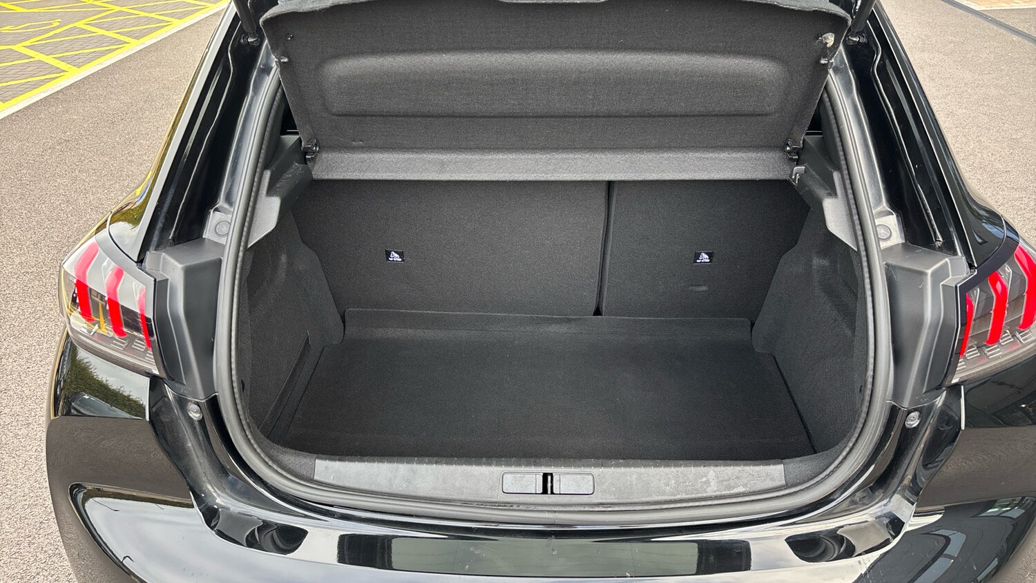 Used Peugeot 208 2023 for sale - 76123517: Photo 19