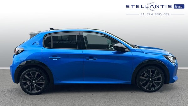 Used Peugeot 208 2023 for sale - 76202070: Photo 2