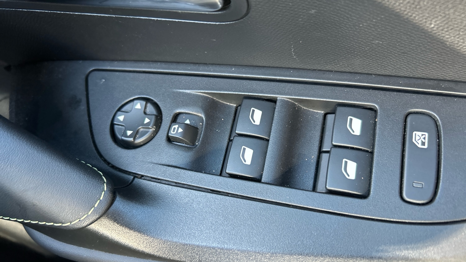 Used Peugeot 2008 2022 for sale - 77315793: Photo 23