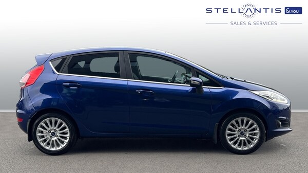 Used Ford Fiesta 2015 for sale - 76154024: Photo 2