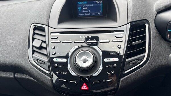 Used Ford Fiesta 2015 for sale - 76154024: Photo 31