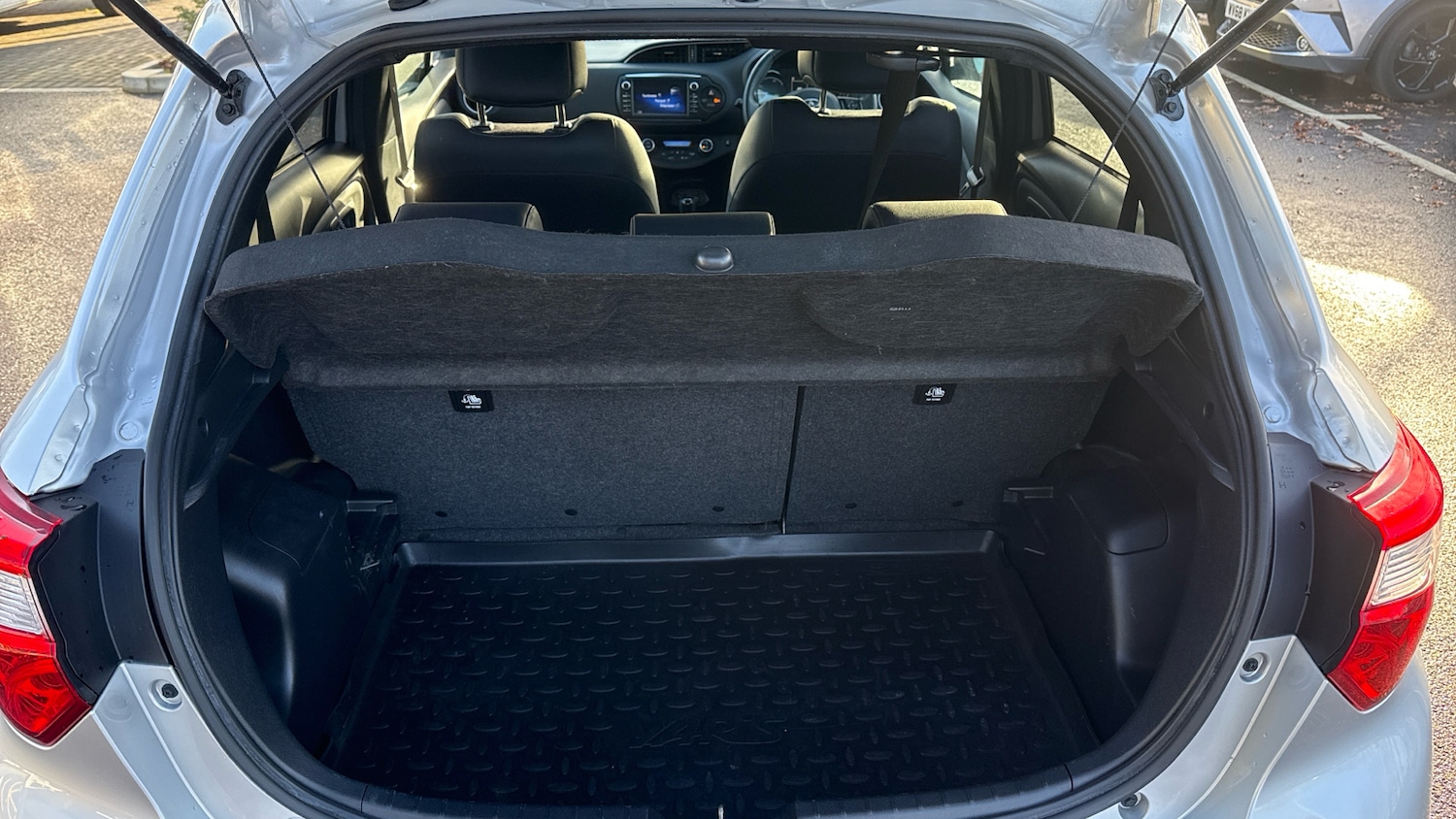 Used Toyota Yaris 2020 for sale - 76927439: Photo 20