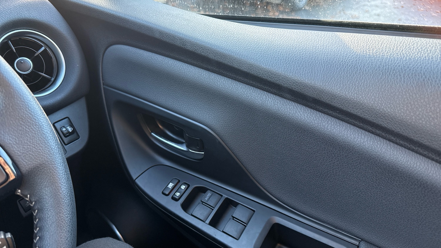 Used Toyota Yaris 2020 for sale - 76927439: Photo 23