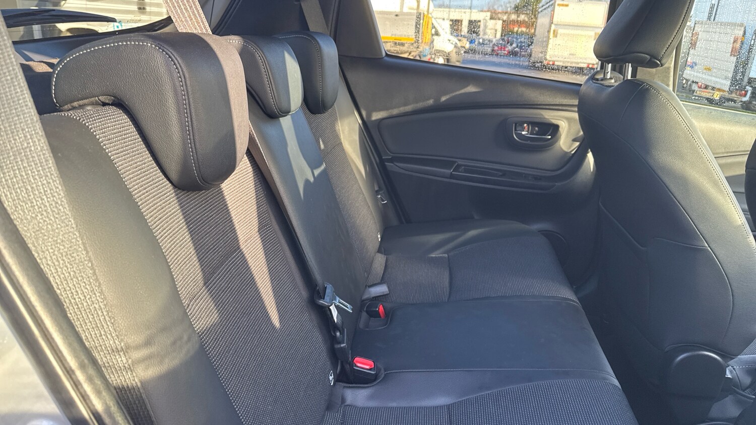 Used Toyota Yaris 2020 for sale - 76927439: Photo 34