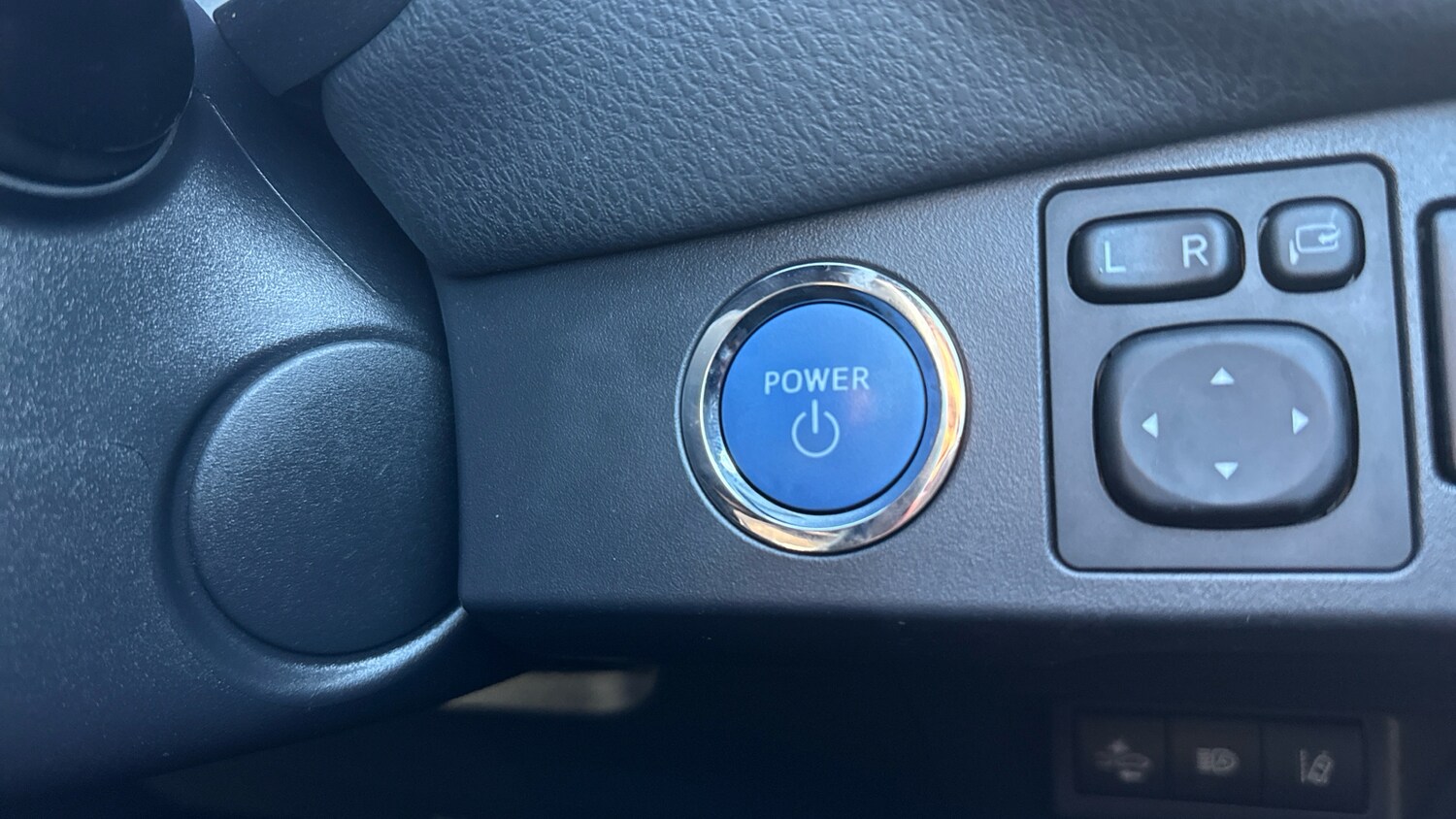 Used Toyota Yaris 2020 for sale - 76927439: Photo 41