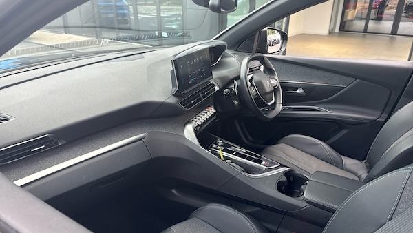 Used Peugeot 3008 2023 for sale - 76154028: Photo 12