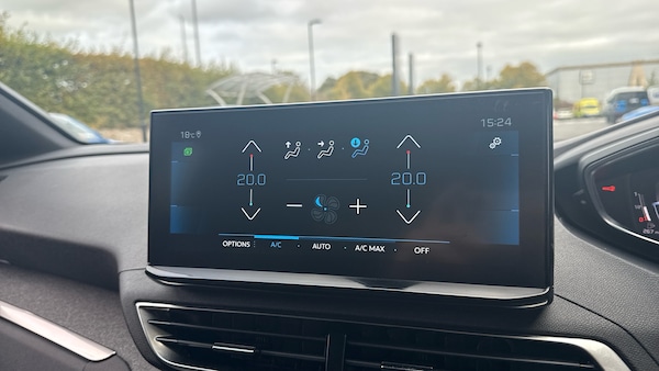 Used Peugeot 3008 2023 for sale - 76154028: Photo 29