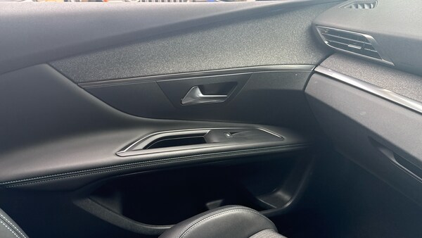 Used Peugeot 3008 2023 for sale - 76154028: Photo 41
