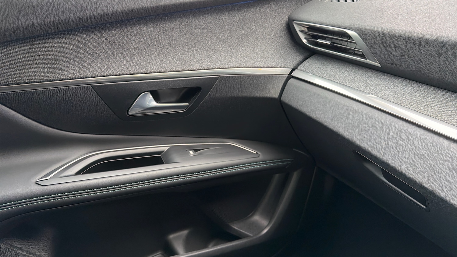 Used Peugeot 3008 2022 for sale - 77239193: Photo 42