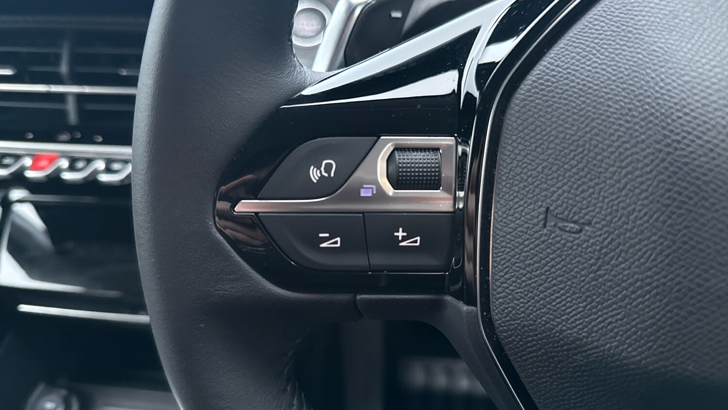 Used Peugeot 208 2024 for sale - 76690676: Photo 24