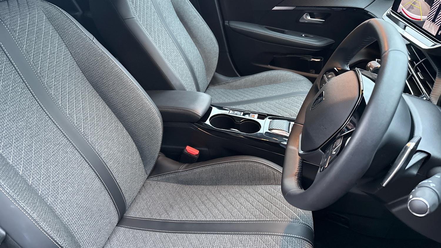 Used Peugeot 208 2024 for sale - 76690676: Photo 43