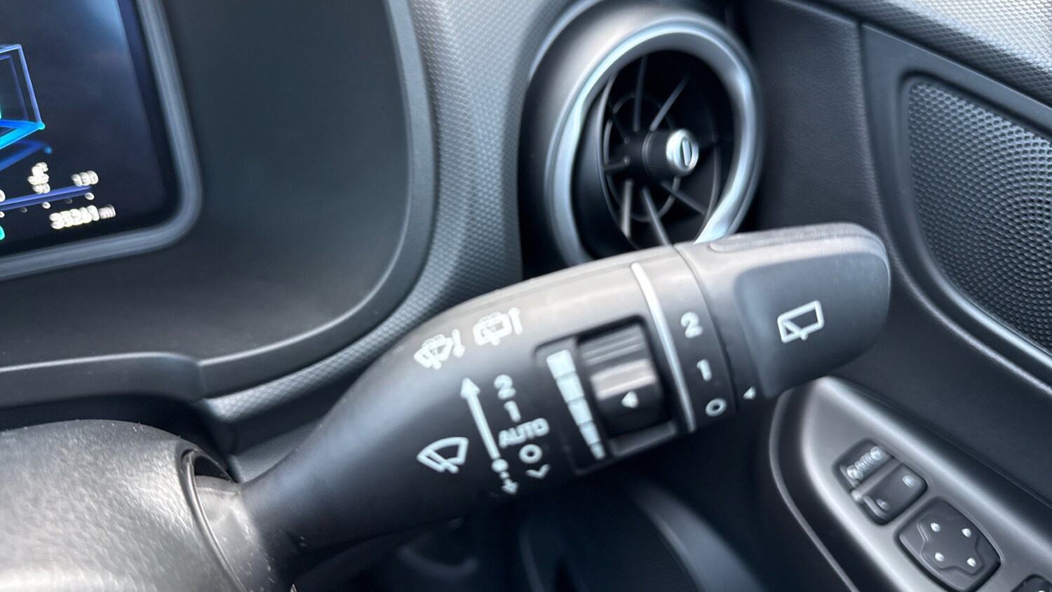 Used Hyundai KONA 2021 for sale - 76359077: Photo 28