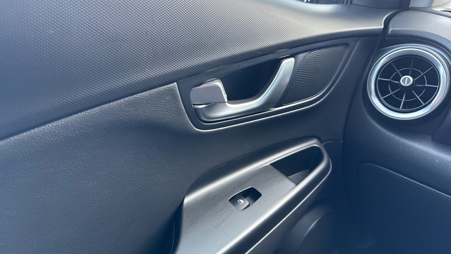 Used Hyundai KONA 2021 for sale - 76359077: Photo 41