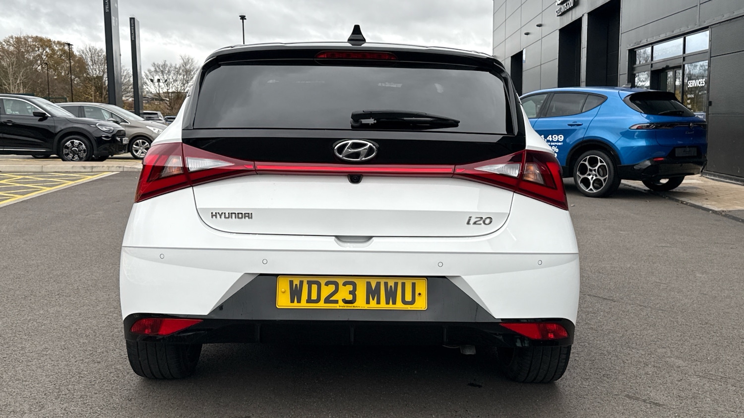 Used Hyundai i20 2023 for sale - 76500515: Photo 9
