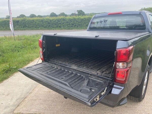 Used Isuzu D-Max 2023 for sale - 74989982: Photo 12
