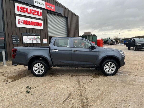 Used Isuzu D-Max 2024 for sale - 74989968: Photo 5