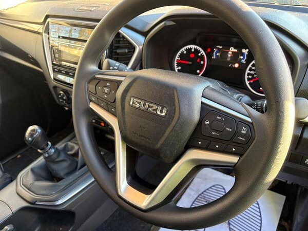 Used Isuzu D-Max 2024 for sale - 74990763: Photo 11