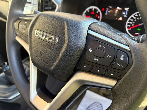 Used Isuzu D-Max 2024 for sale - 74990763: Photo 12