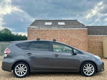 Used Toyota Prius+ 2019 for sale - 78608353: Photo
