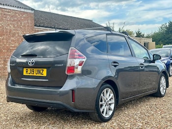 Used Toyota Prius+ 2019 for sale - 78608353: Photo