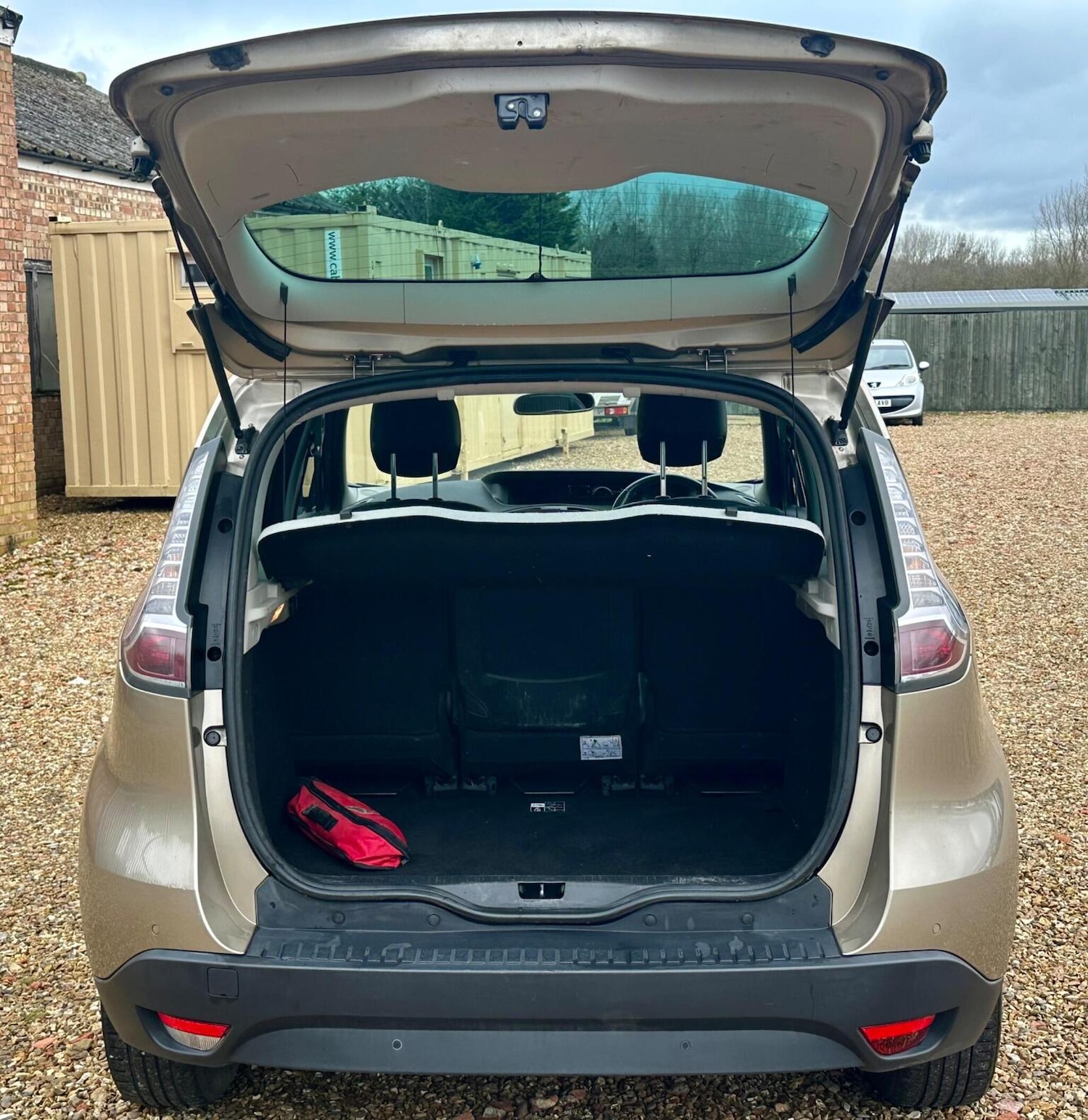 Used Renault Scenic 2015 for sale - 77668450: Photo 18