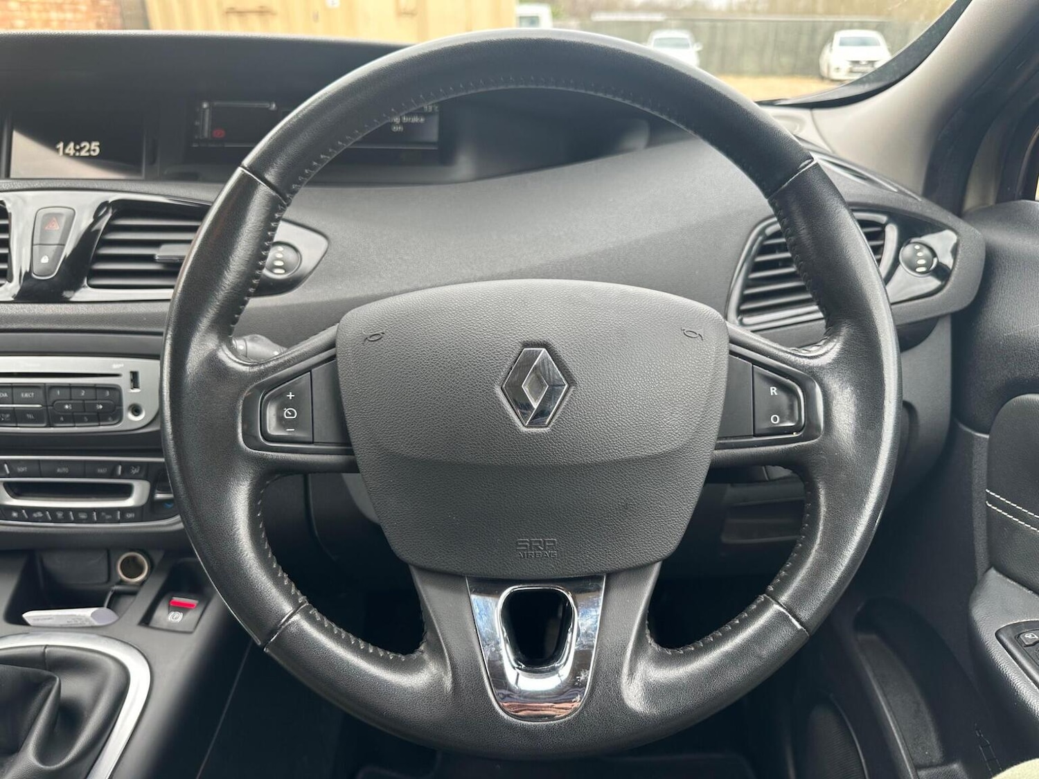 Used Renault Scenic 2015 for sale - 77668450: Photo 22
