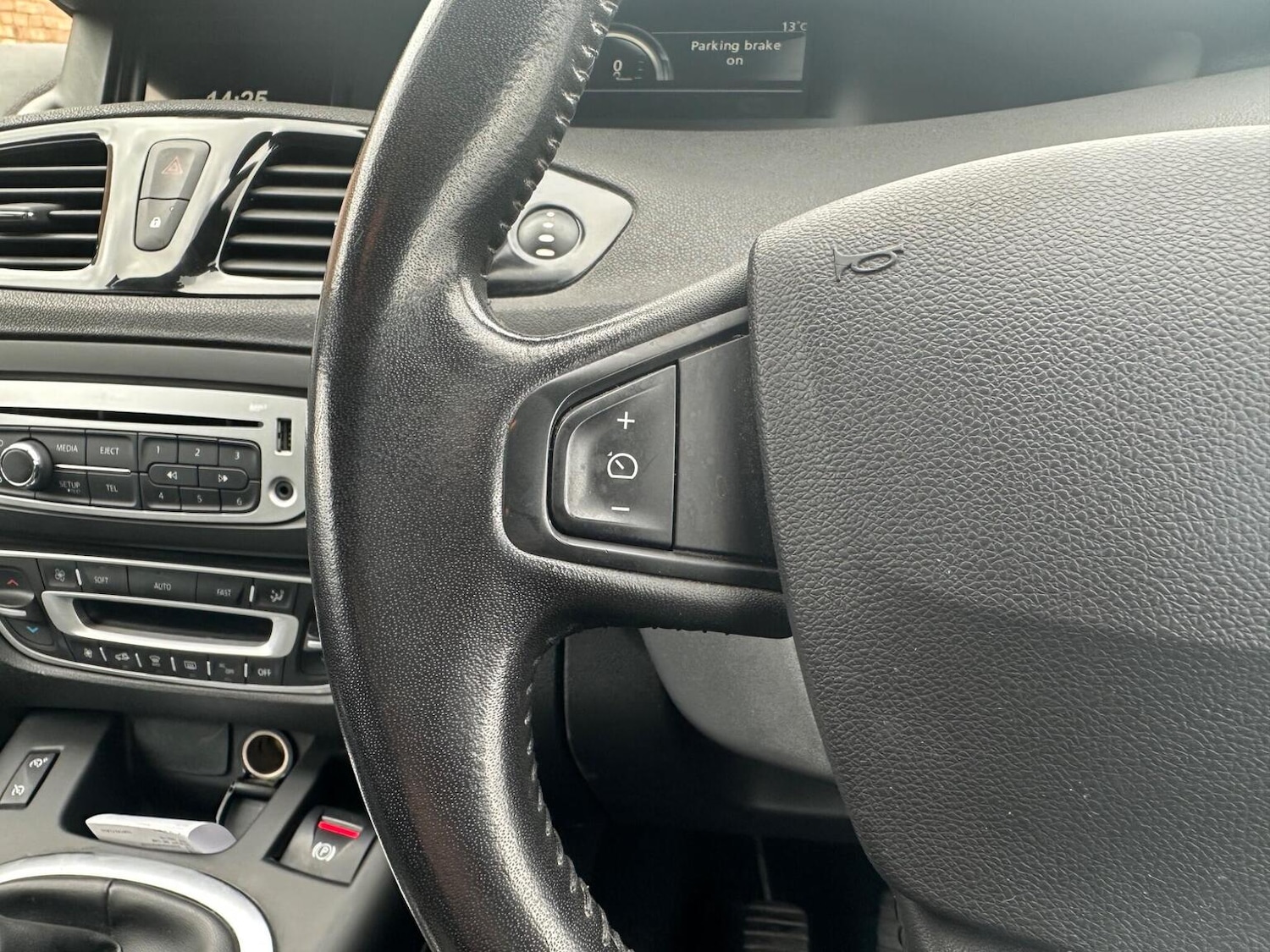 Used Renault Scenic 2015 for sale - 77668450: Photo 23