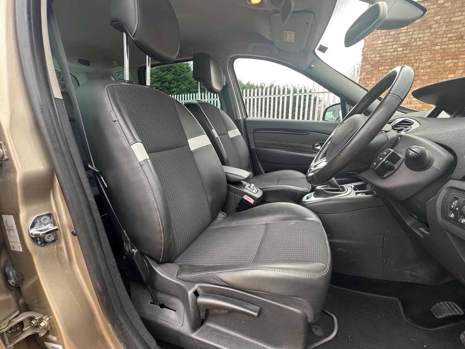 Used Renault Scenic 2015 for sale - 77668450: Photo 29