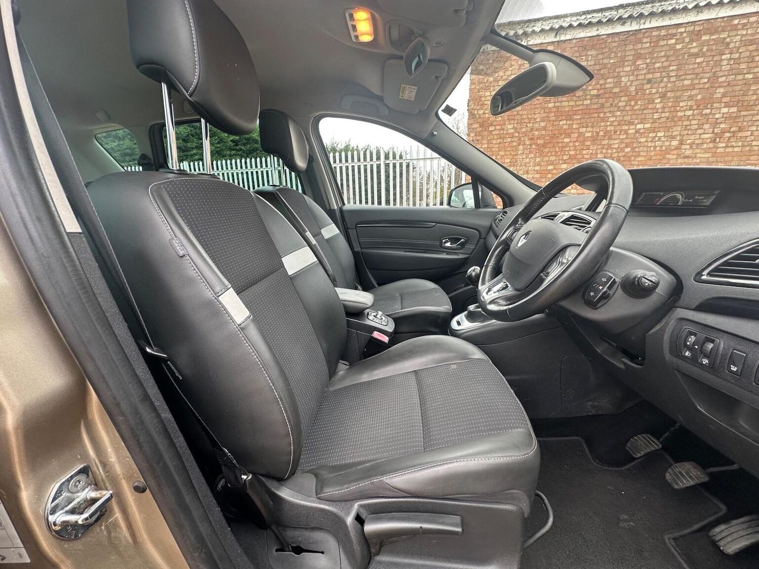 Used Renault Scenic 2015 for sale - 77668450: Photo 30