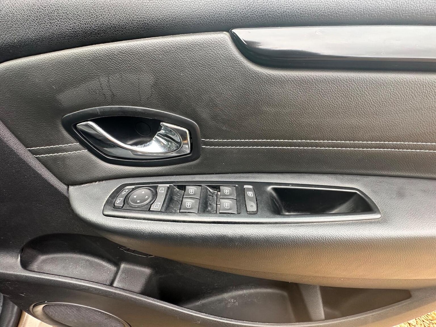 Used Renault Scenic 2015 for sale - 77668450: Photo 33