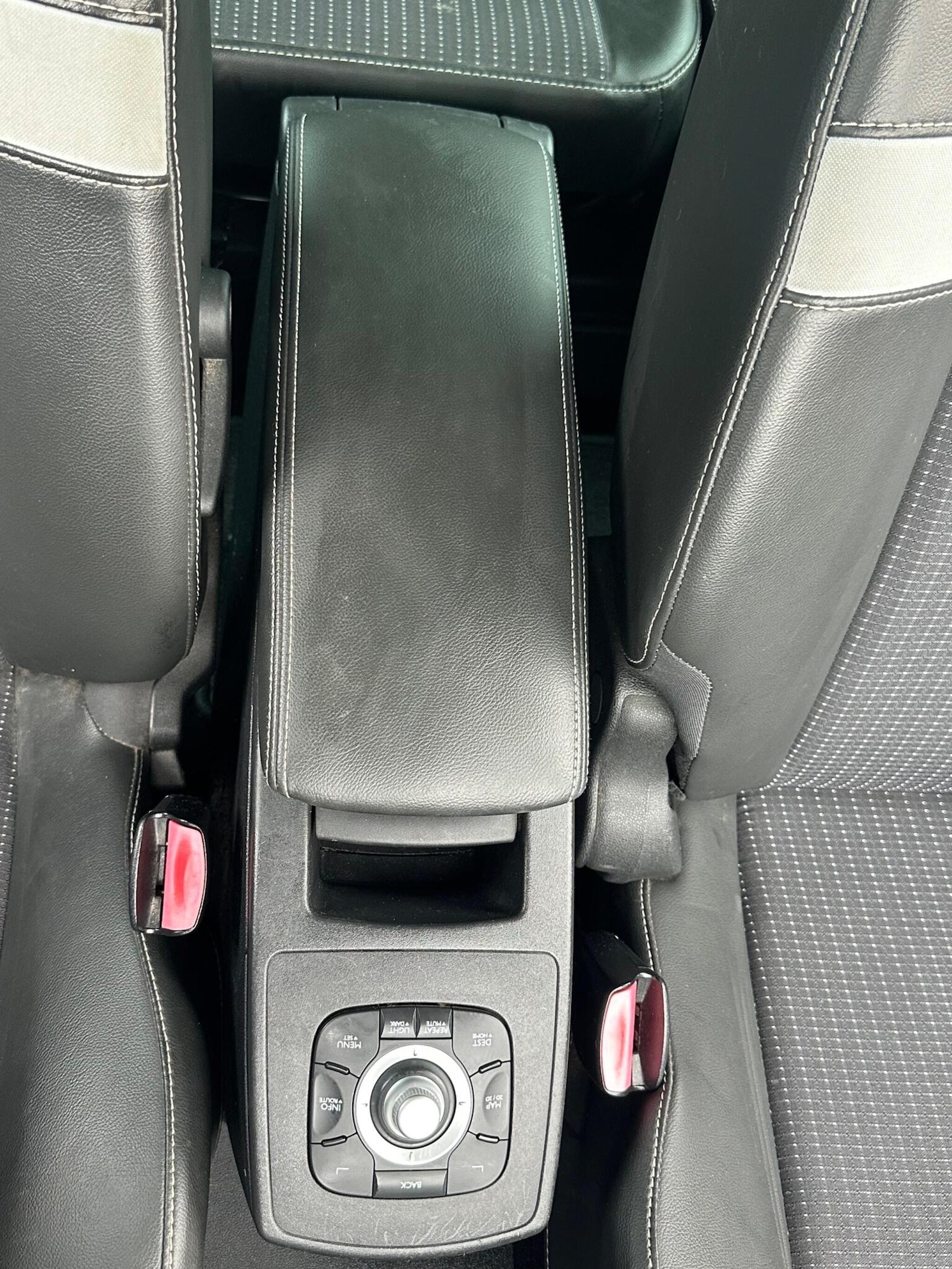 Used Renault Scenic 2015 for sale - 77668450: Photo 39