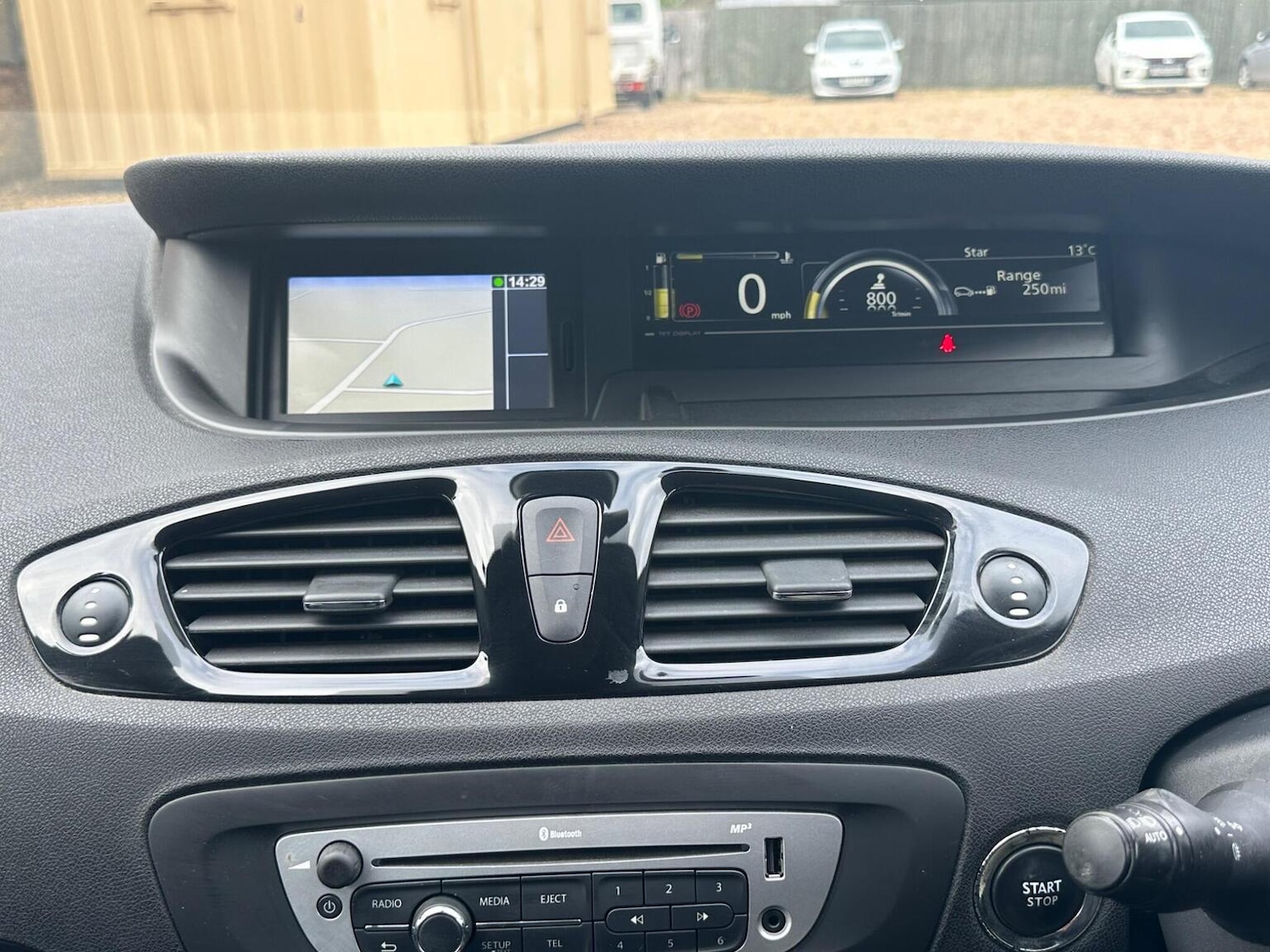 Used Renault Scenic 2015 for sale - 77668450: Photo 41