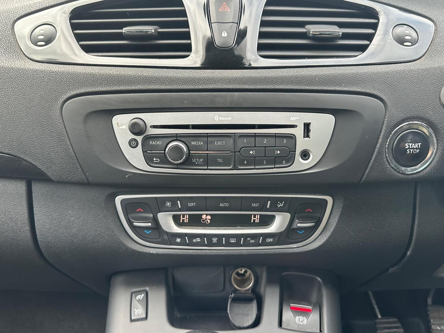 Used Renault Scenic 2015 for sale - 77668450: Photo 43