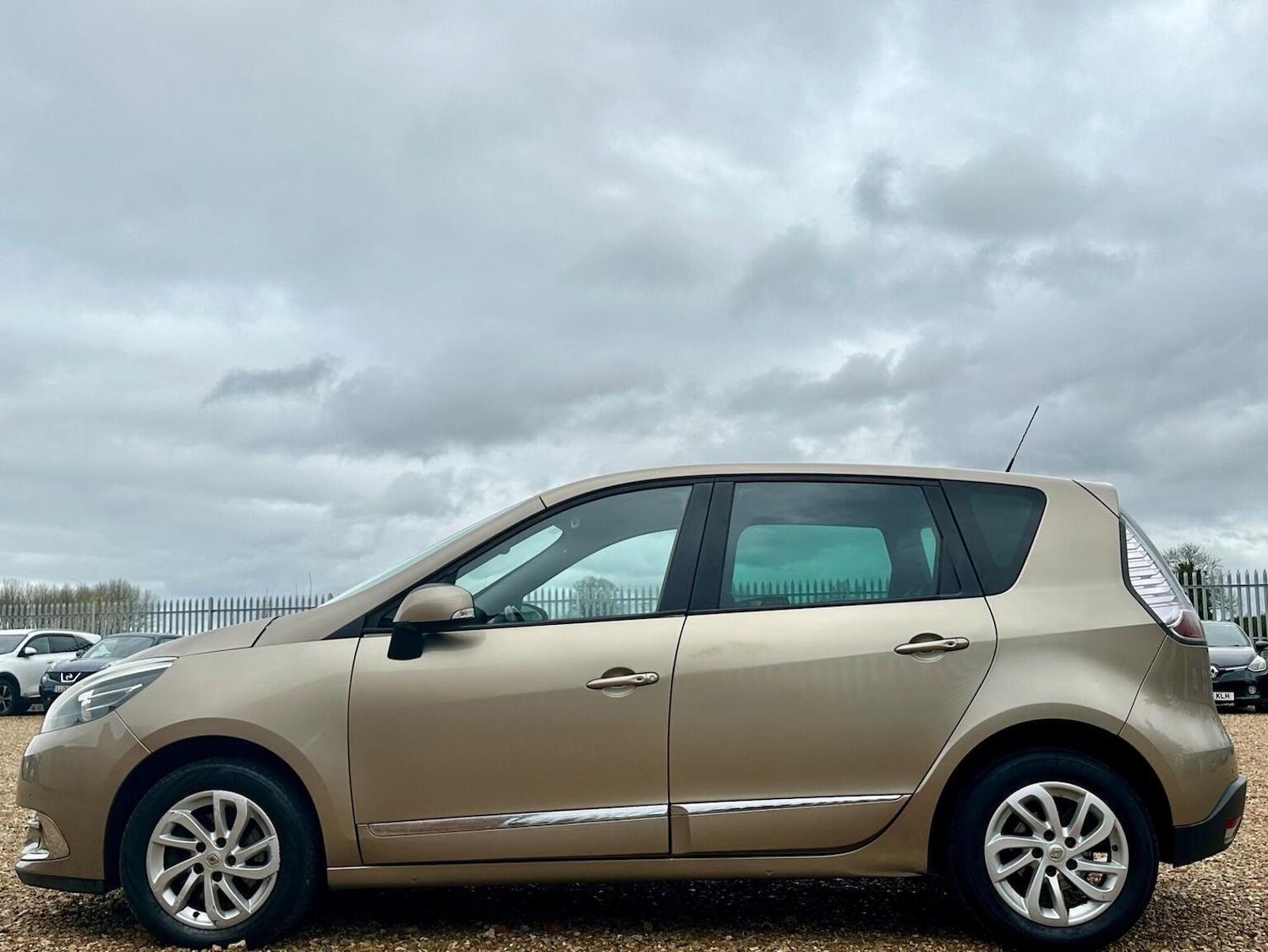 Used Renault Scenic 2015 for sale - 77668450: Photo 7