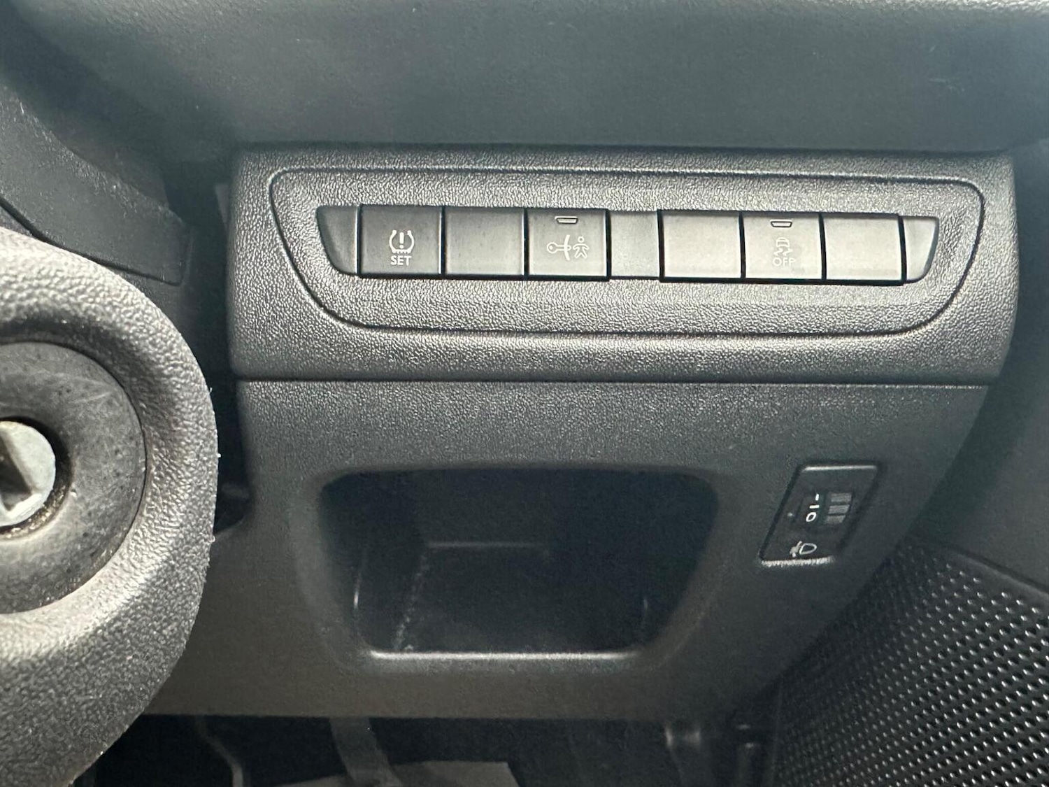 Used Peugeot 208 2015 for sale - 78084516: Photo 25