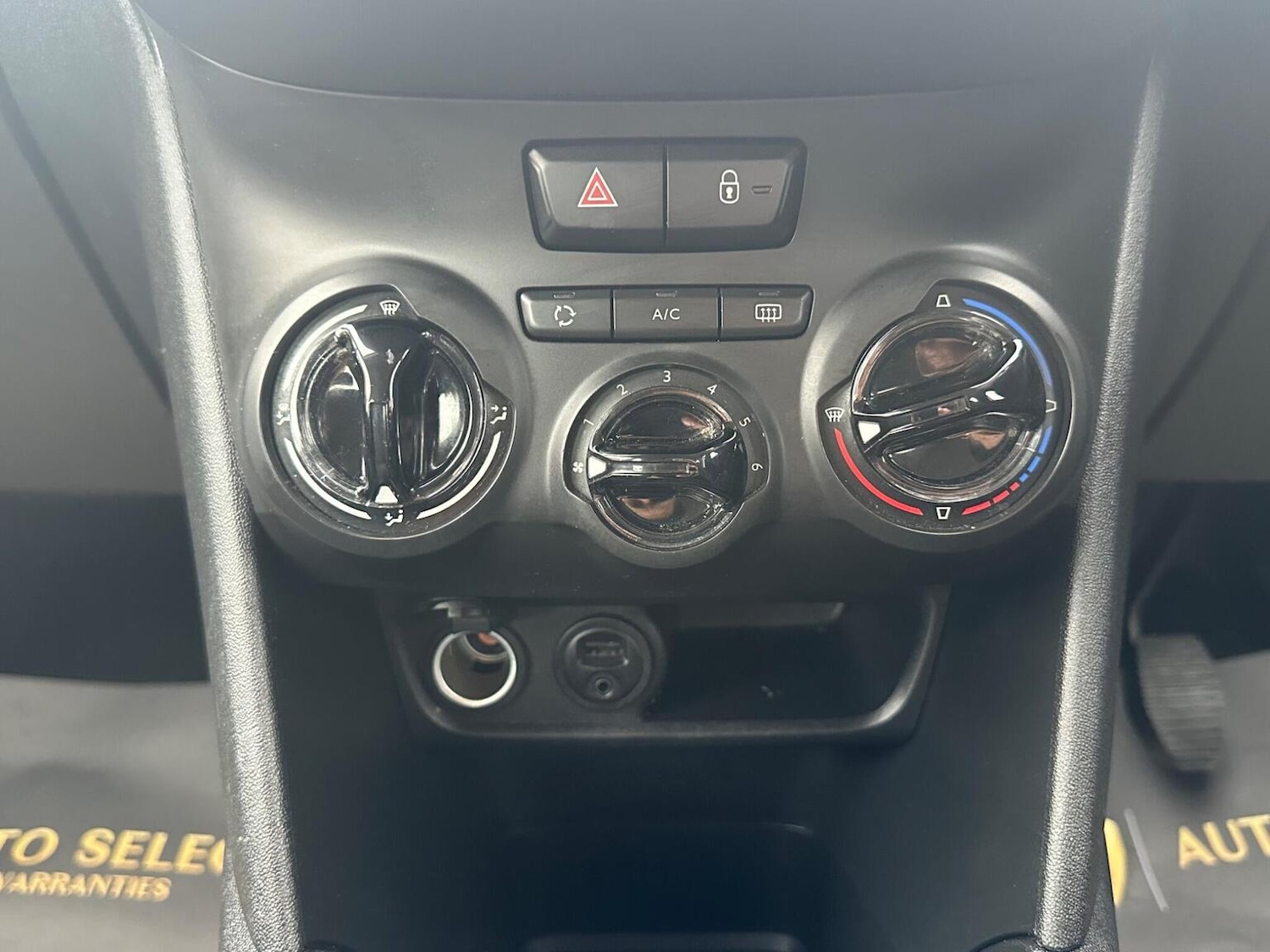 Used Peugeot 208 2015 for sale - 78084516: Photo 26