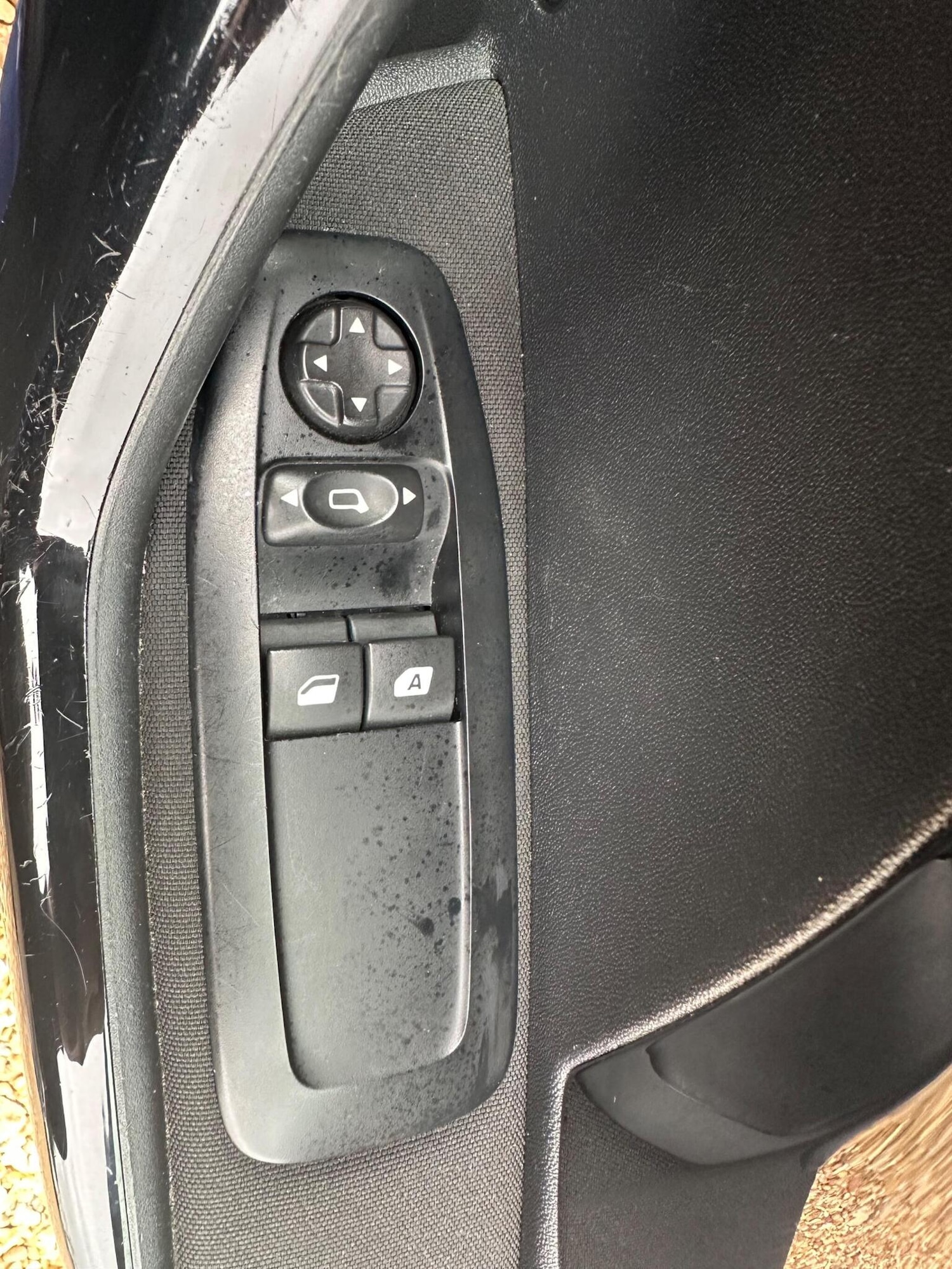 Used Peugeot 208 2015 for sale - 78084516: Photo 35