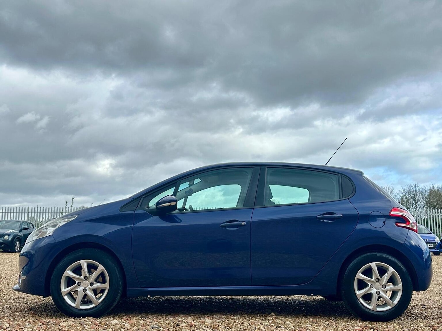 Used Peugeot 208 2015 for sale - 78084516: Photo 7