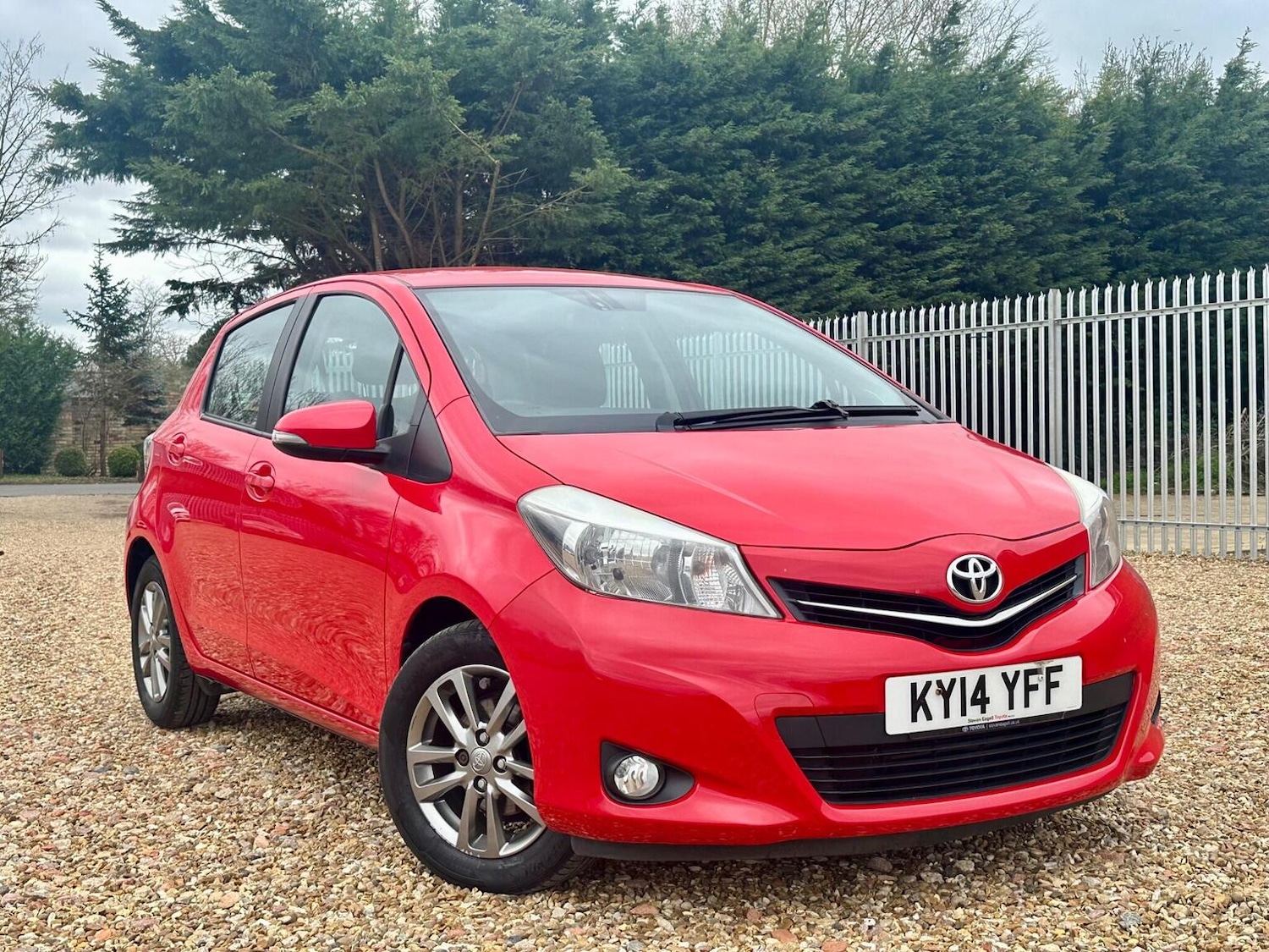 Used Toyota Yaris 2014 for sale - 78084512: Photo 2