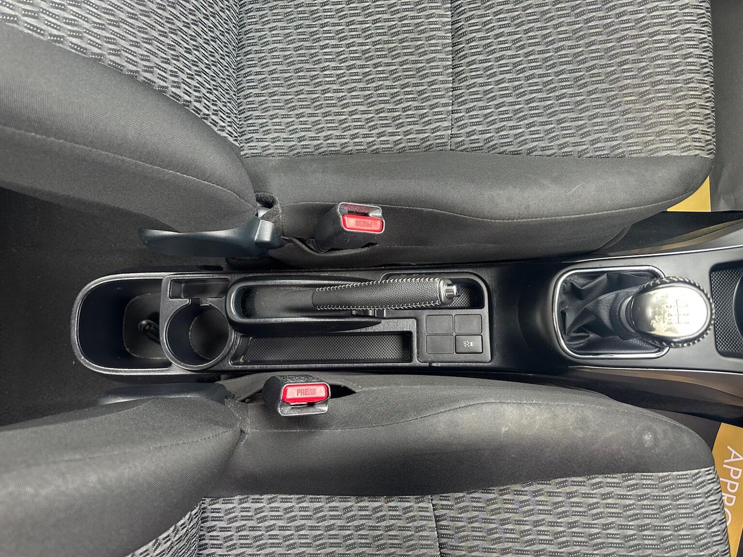 Used Toyota Yaris 2014 for sale - 78084512: Photo 25