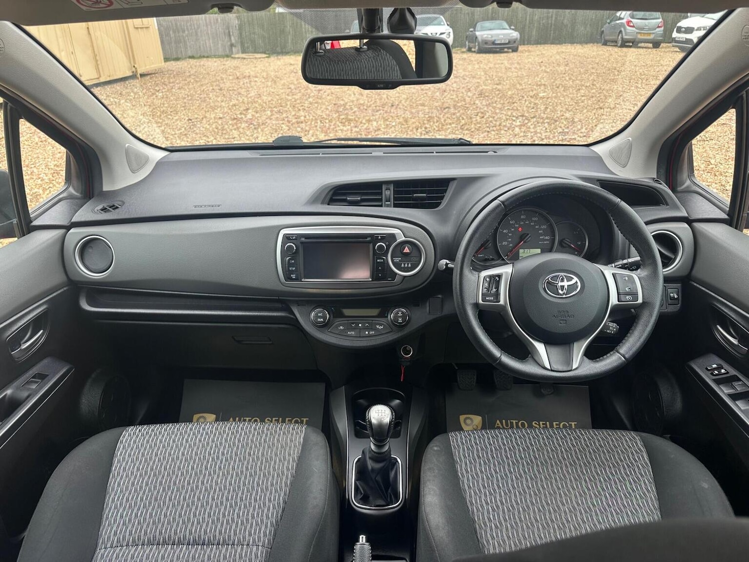 Used Toyota Yaris 2014 for sale - 78084512: Photo 27