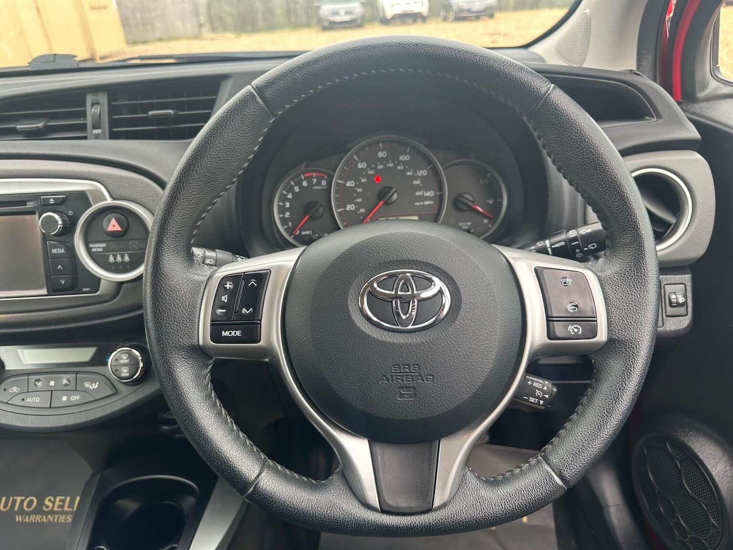 Used Toyota Yaris 2014 for sale - 78084512: Photo 28