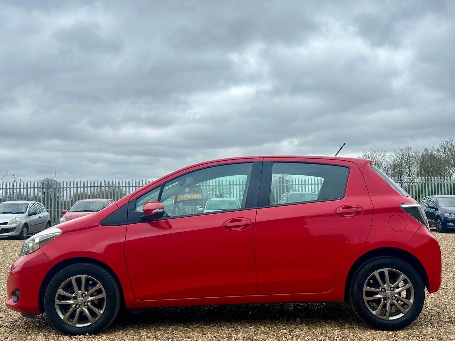 Used Toyota Yaris 2014 for sale - 78084512: Photo 8