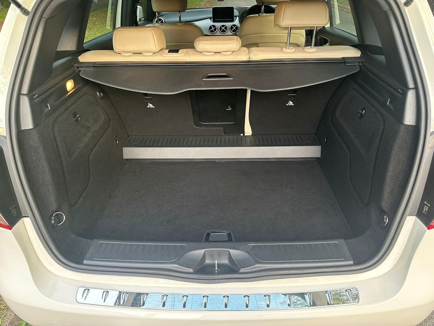 Used Mercedes-Benz B Class 2015 for sale - 77668693: Photo 37