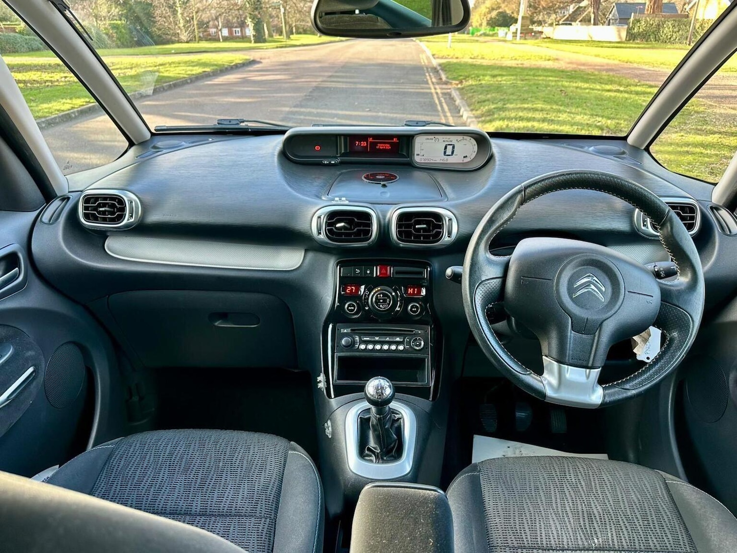 Used Citroen C3 Picasso 2013 for sale - 77668577: Photo 18