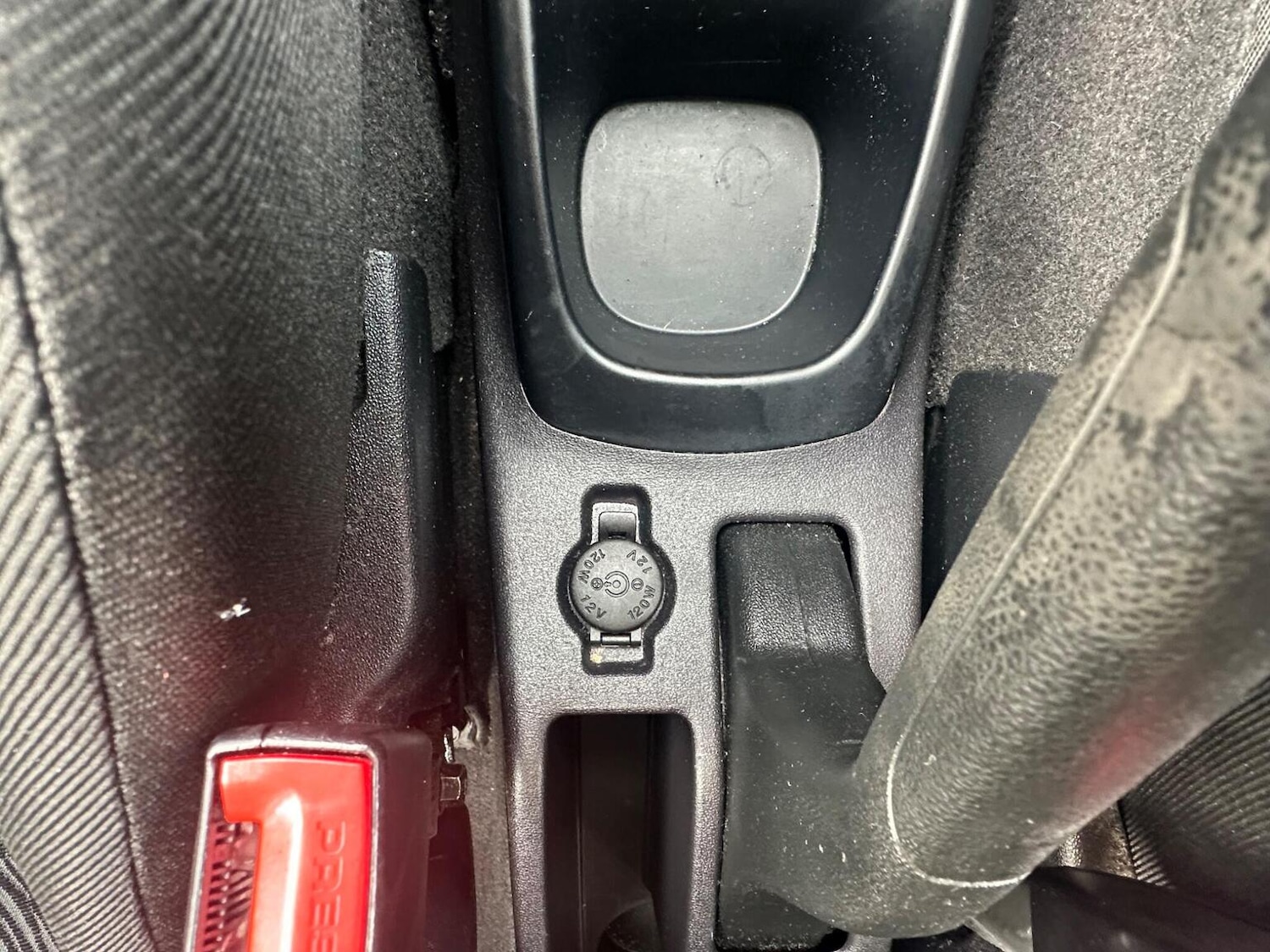 Used Hyundai i10 2012 for sale - 78135025: Photo 24