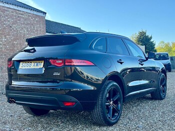 Used Jaguar F-Pace 2018 for sale - 78402571: Photo