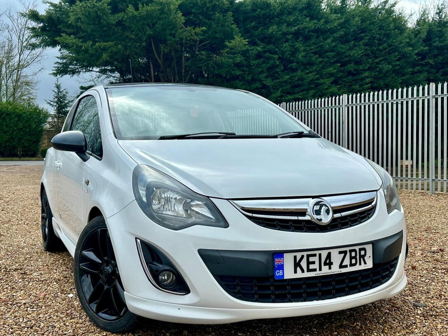 Used Vauxhall Corsa 2014 for sale - 77707311: Photo 2