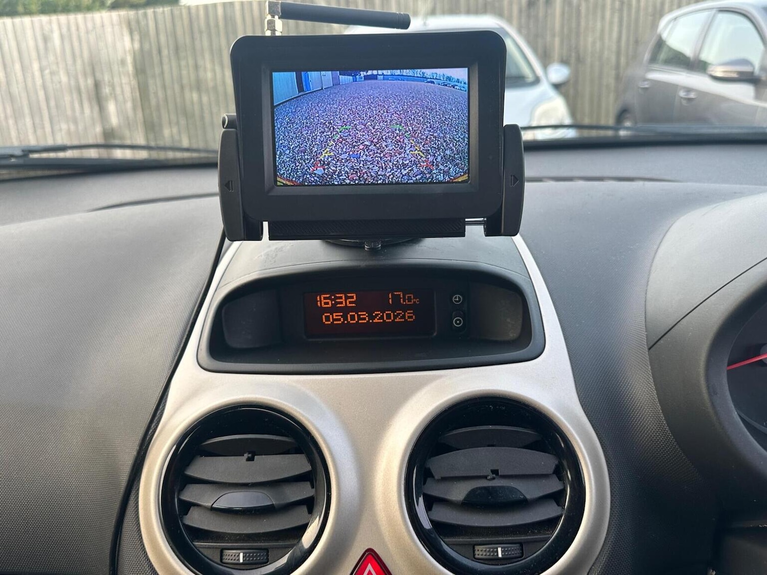 Used Vauxhall Corsa 2009 for sale - 77766409: Photo 17