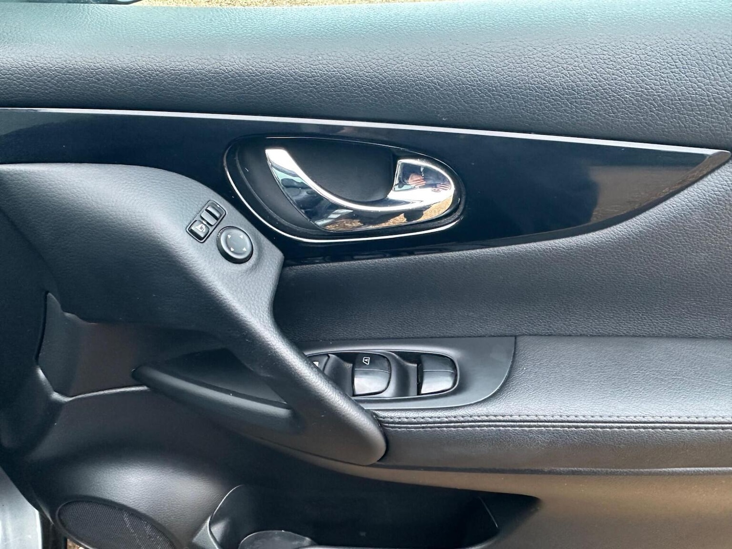 Used Nissan Qashqai 2015 for sale - 77668604: Photo 15